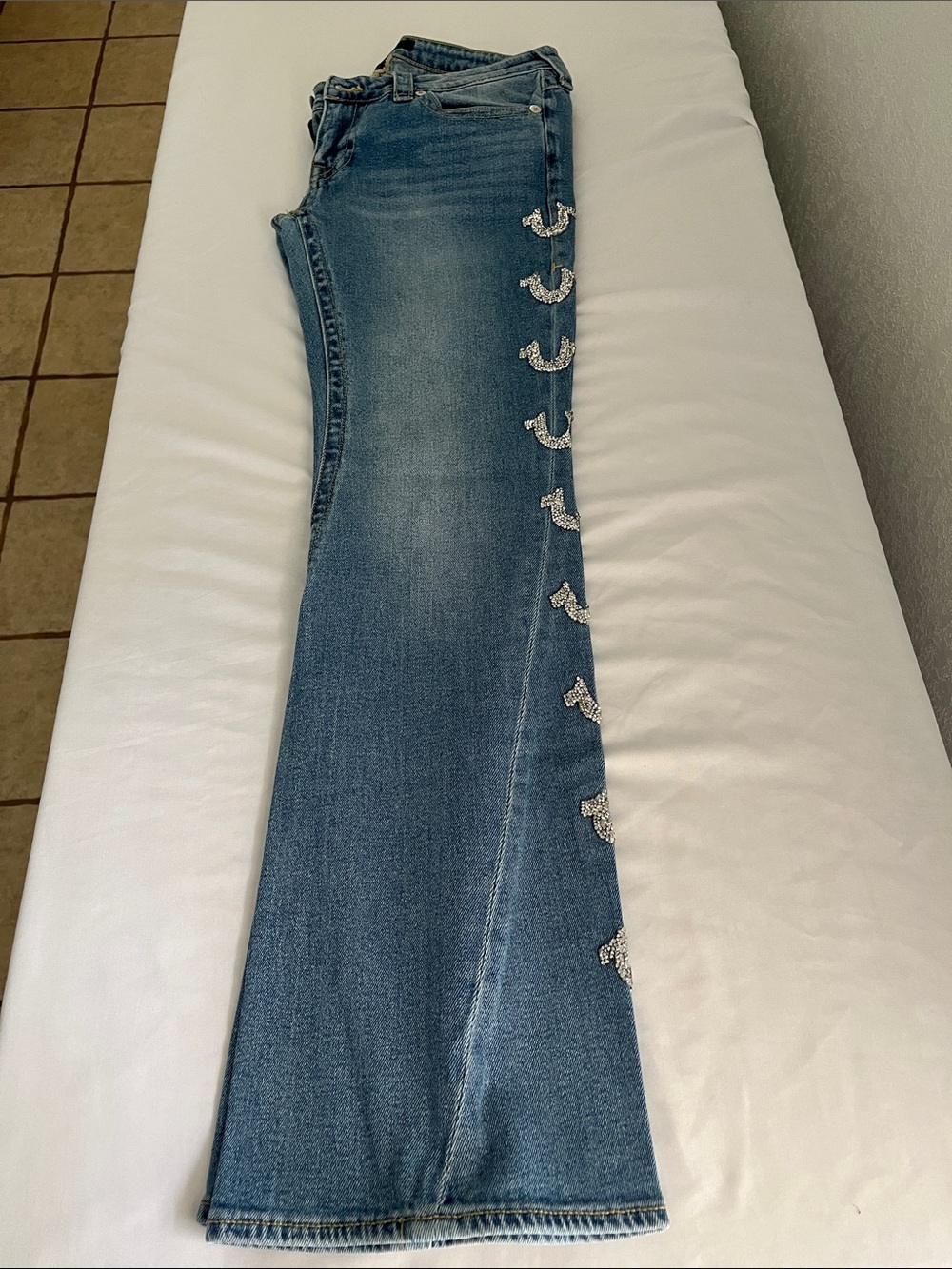 True Religion Joey Blue Flared Jeans with Side Embellishments 29 mid rise
